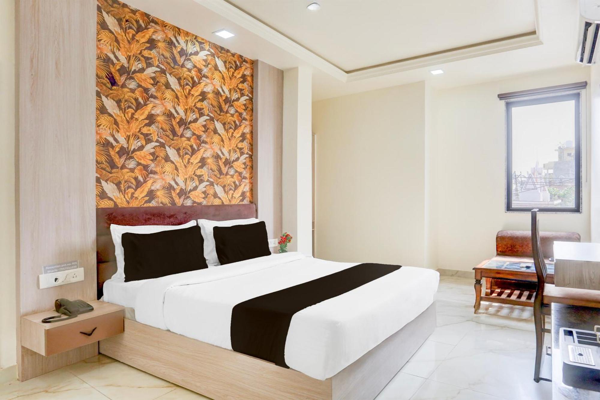 Collection O The Vidya Grand Hotell Rudrapur Exteriör bild